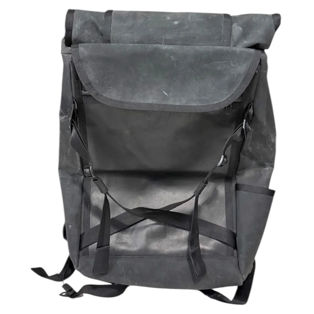 Chrome Industries Bravo 2.0 rolltop backpack weather-resistant - 20 to 32 liters